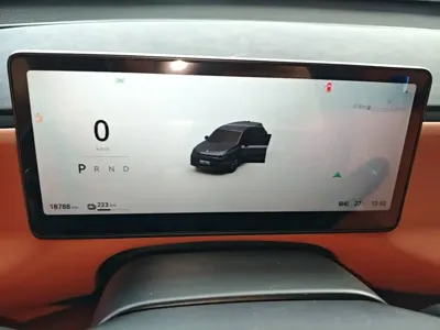 Leapmotor Leapmotor C10 2025, 18700 км, за 14490.31 USD - фото 12