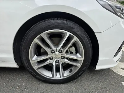 Hyundai Sonata 2018, 112489 км, за 8008.4 USD