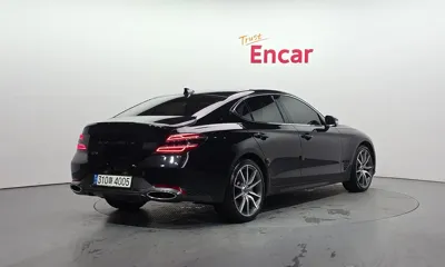 Genesis G70 2023, 25210 км, за 23640.3 USD
