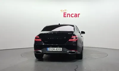 Genesis G70 2023, 25210 км, за 23640.3 USD