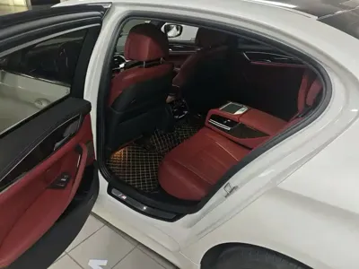 BMW 5 Series 2022, 62000 км, за 36491.35 USD