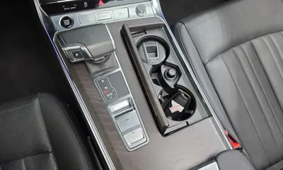 Audi A6 2022, 44287 км, за 22646.71 USD - фото 9