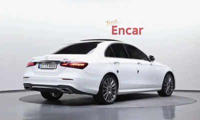 Mercedes-Benz E-Class 2021, 53042 км, за 25721.16 USD