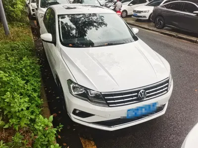 Volkswagen Jetta 2018, 81000 км, за 5422.21 USD
