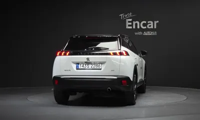 Peugeot 2008 2023, 31282 км, за 11583.52 USD