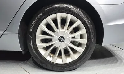 Hyundai Sonata 2015, 99503 км, за 3603.78 USD