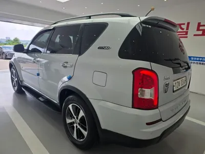 KG_Mobility_Ssangyong Rexton 2016, 212979 км, за 3544.7 USD