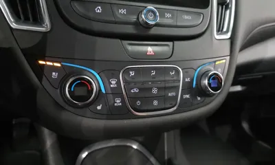 ChevroletGMDaewoo Malibu 2019, 172052 км, за 3876.27 USD - фото 18