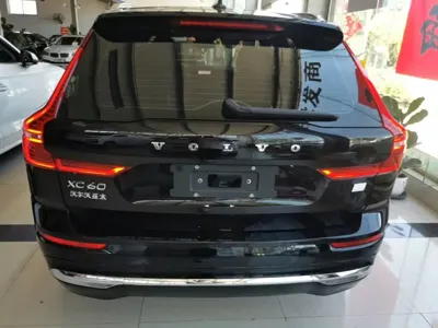 Volvo XC60 PHEV 2023, 48900 км, за 24793.79 USD