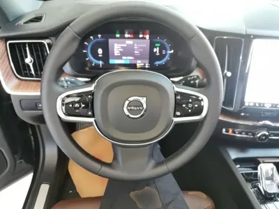 Volvo XC60 PHEV 2023, 48900 км, за 24793.79 USD - фото 7