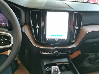 Volvo XC60 PHEV 2023, 48900 км, за 24793.79 USD - фото 9