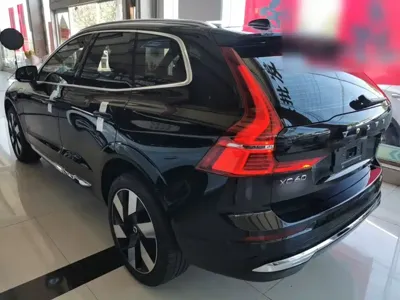 Volvo XC60 PHEV 2023, 48900 км, за 24793.79 USD - фото 23