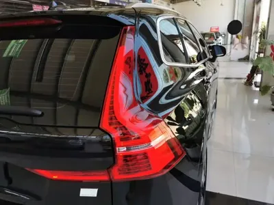 Volvo XC60 PHEV 2023, 48900 км, за 24793.79 USD - фото 24
