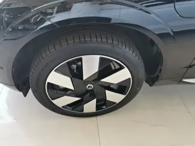 Volvo XC60 PHEV 2023, 48900 км, за 24793.79 USD - фото 25