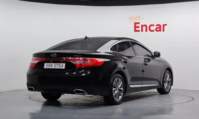 Hyundai Grandeur 2015, 156062 км, за 2808.06 USD