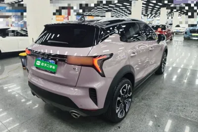 Lynk & Co 06 2023, 17800 км, за 12668 USD