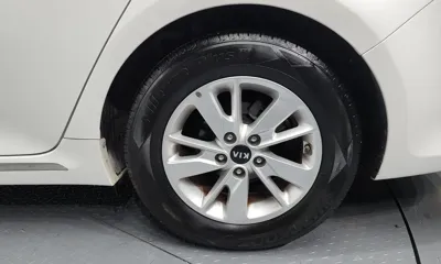 Kia K5 2016, 119124 км, за 4420.22 USD