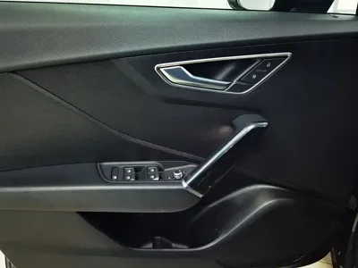 Audi Q2L e-tron 2021, 60100 км, за 8337.09 USD - фото 6