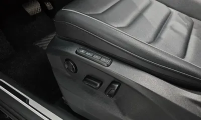 Volkswagen Tiguan 2022, 71362 км, за 29250.83 USD - фото 18