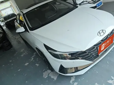 Hyundai Elantra 2022, 32300 км, за 12624.83 USD