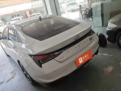 Hyundai Elantra 2022, 32300 км, за 12624.83 USD