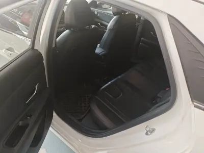 Hyundai Elantra 2022, 32300 км, за 12624.83 USD