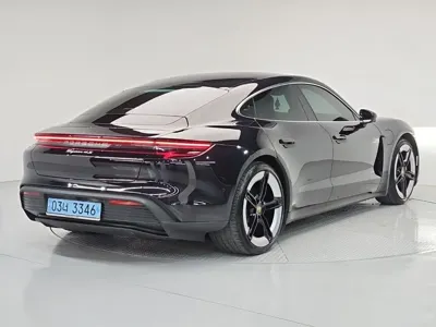 Porsche Taycan 2025, 30200 км, за 77489.06 USD