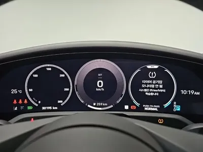 Porsche Taycan 2025, 30200 км, за 77489.06 USD - фото 8