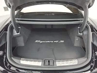 Porsche Taycan 2025, 30200 км, за 77489.06 USD - фото 20