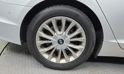 Hyundai Sonata 2015, 148233 км, за 5200.54 USD