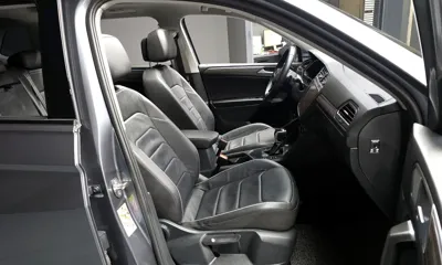 Volkswagen Tiguan 2023, 56236 км, за 17979.52 USD - фото 11