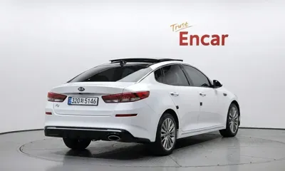 Kia K5 2019, 59444 км, за 8139.61 USD