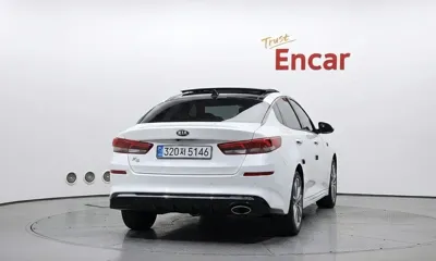 Kia K5 2019, 59444 км, за 8139.61 USD
