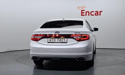 Hyundai Grandeur 2015, 146809 км, за 3744.09 USD