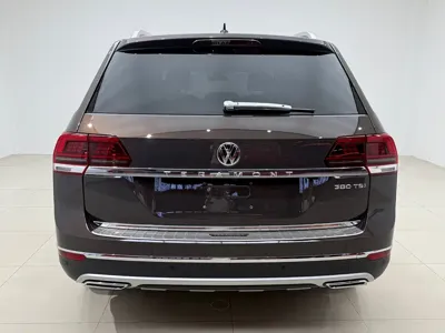 Volkswagen Teramont 2017, 91000 км, за 13213.4 USD
