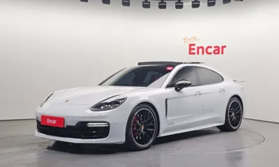 Porsche Panamera · 2020 год