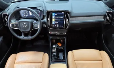 Volvo XC40 2021, 74360 км, за 18970.72 USD - фото 7