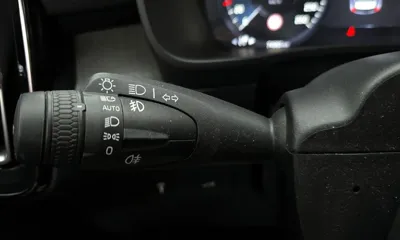 Volvo XC40 2021, 74360 км, за 18970.72 USD - фото 18