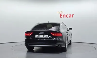 Audi A7 2014, 106616 км, за 9432.74 USD