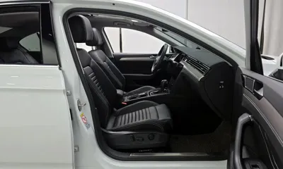 Volkswagen Passat 2022, 38584 км, за 20283.58 USD - фото 10