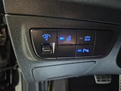 Hyundai Veloster 2015, 55560 км, за 4883.76 USD - фото 12