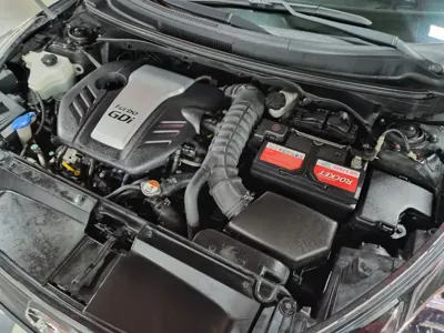 Hyundai Veloster 2015, 55560 км, за 4883.76 USD - фото 18