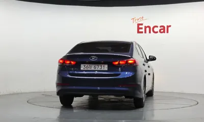 Hyundai Avante 2018, 100717 км, за 4791.91 USD