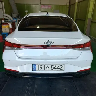 Hyundai Avante 2023, 23027 км, за 11093.61 USD