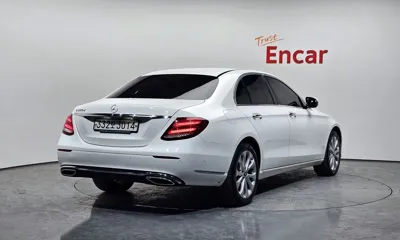 Mercedes-Benz E-Class 2019, 143693 км, за 13154.42 USD