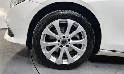 Mercedes-Benz E-Class 2019, 143693 км, за 13154.42 USD