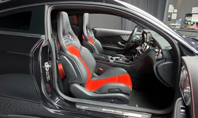 Mercedes-Benz C-Class 2017, 82759 км, за 25937.71 USD - фото 12