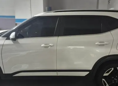 Kia Seltos 2023, 21541 км, за 15747.67 USD