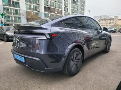 Tesla Model Y 2026, 1450 км, за 21274.78 USD