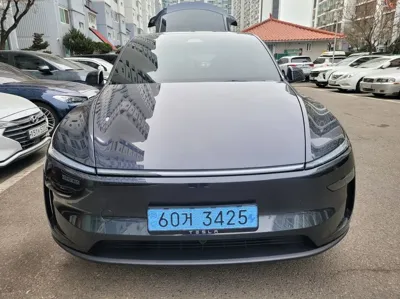 Tesla Model Y 2026, 1450 км, за 21274.78 USD